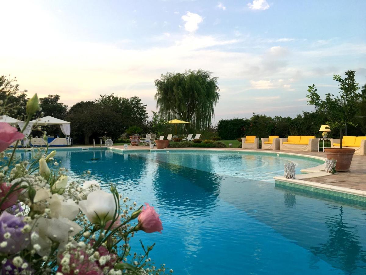 Tenuta Donnanna Agriturismo&Glamping Galatone Kültér fotó